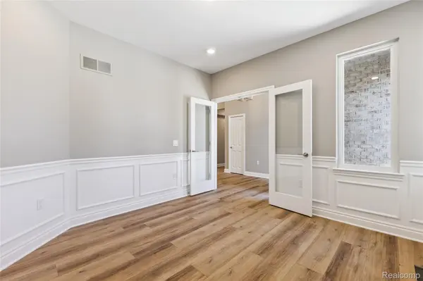 6429 Jamie LN, Grand Blanc Charter Township, MI 48439