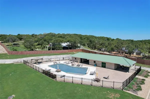 416 Sunset Bay Pointe Court, Chico, TX 76431