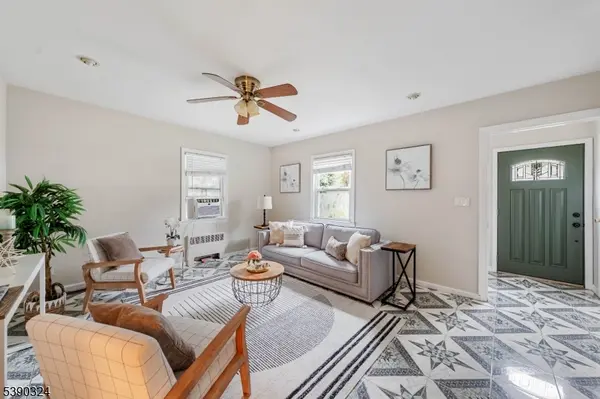 38 W Colfax Ave, Roselle Park Boro, NJ 07204