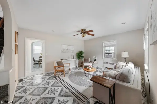 38 W Colfax Ave, Roselle Park Boro, NJ 07204