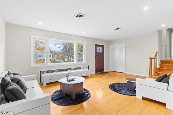 19 Petry Dr, East Hanover Twp., NJ 07936