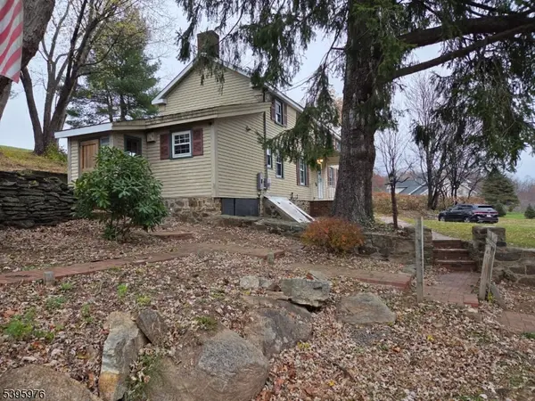 97 Fairmount Road West, Tewksbury Twp., NJ 07830