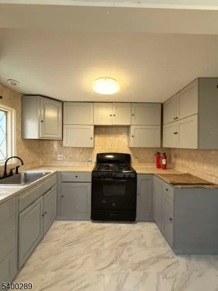 632 Cora Pl #2, Rahway City, NJ 07065