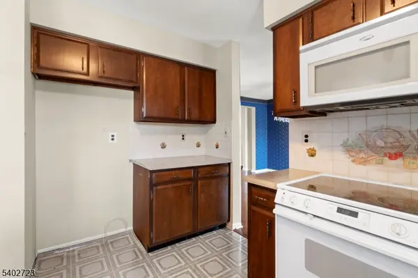 9 Killdeer Dr, Allamuchy Twp., NJ 07840