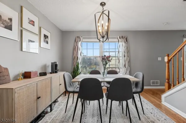 95 Vaughan Dr, Newark City, NJ 07103