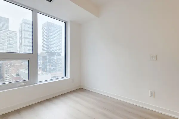 100 Queen ST E #1602, Toronto C08, ON M5C 0B5