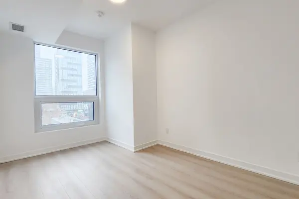 100 Queen ST E #1602, Toronto C08, ON M5C 0B5