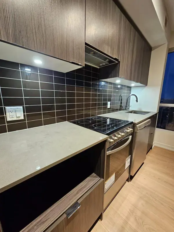 395 Bloor ST E #3810, Toronto C08, ON M4W 0B4