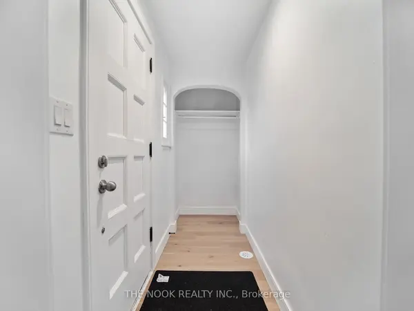 590 Athol ST E #Upper, Oshawa, ON L1H 1M3