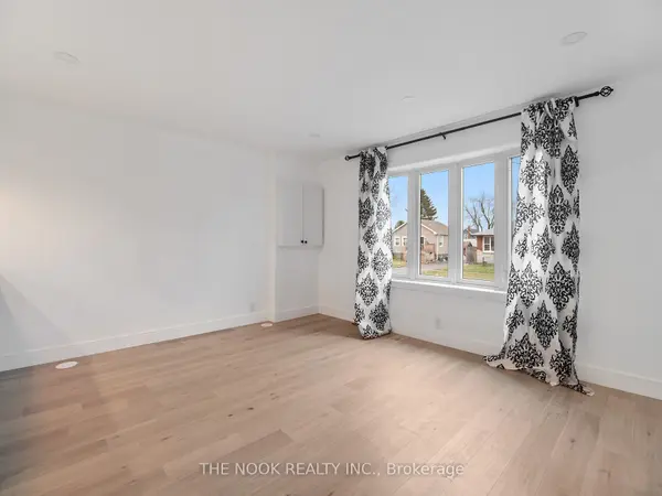 590 Athol ST E #Upper, Oshawa, ON L1H 1M3