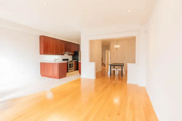 73 Southvale DR, Vaughan, ON L6A 0Y6