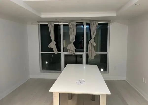 26 Gibbs RD #341, Toronto W08, ON M9B 0E3