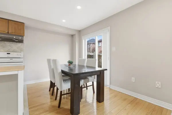 2 Sir Jacobs CRES #MAIN, Brampton, ON L7A 3T4