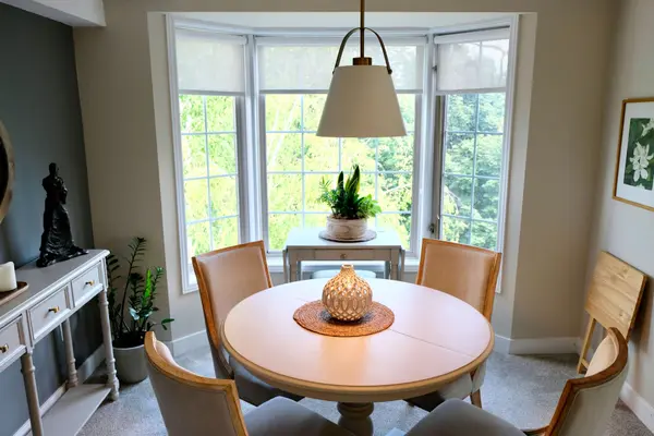 216C Plains RD W #402, Burlington, ON L7T 4L1