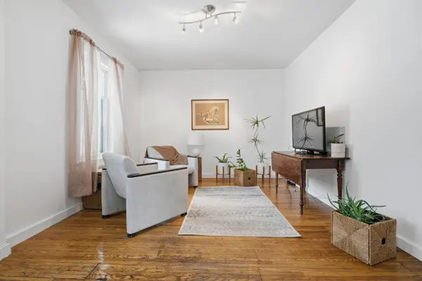 25 London RD W, Guelph, ON N1H 2B4