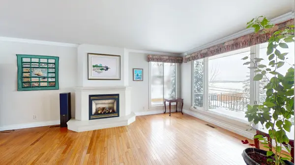 40 Jessie ST, Brockville, ON K6V 3M8