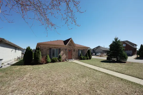 32 Robin ST, North Middlesex, ON N0M 1A0