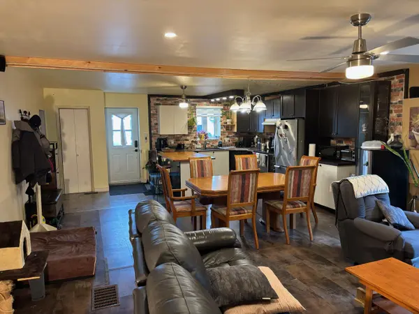 743 Regent ST, Hawkesbury, ON K6A 1G5