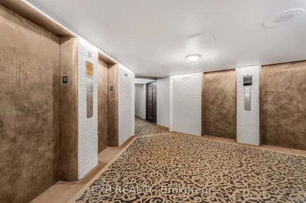 1081 Ambleside DR #1603, Woodroffe, ON K2B 8C8