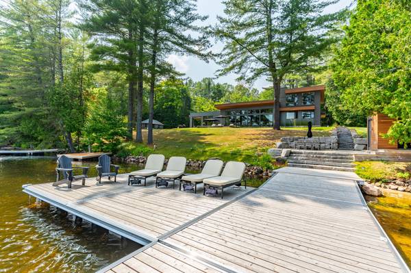 1085 Grace RD, Minden Hills, ON K0M 2K0