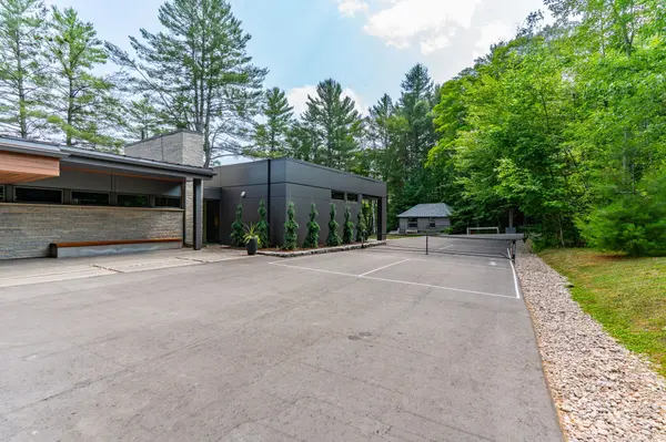 1085 Grace RD, Minden Hills, ON K0M 2K0