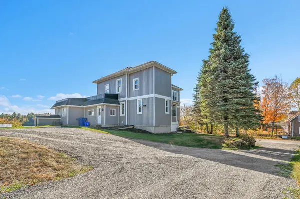 16 Mowat ST, Greater Madawaska, ON K0J 1H0