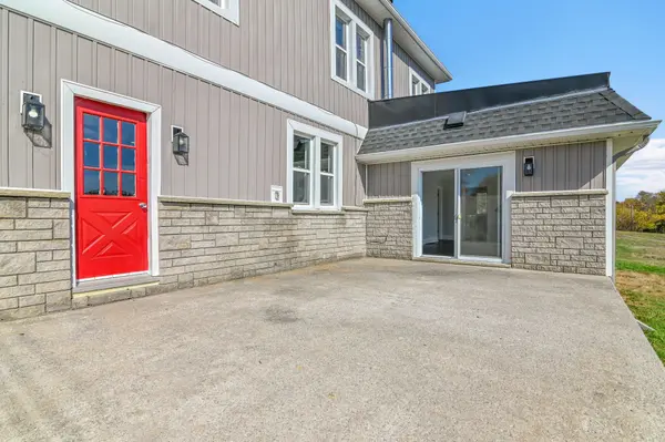 16 Mowat ST, Greater Madawaska, ON K0J 1H0