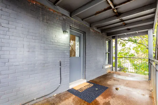 144 Wellington ST N #2, Hamilton, ON L8R 1N3