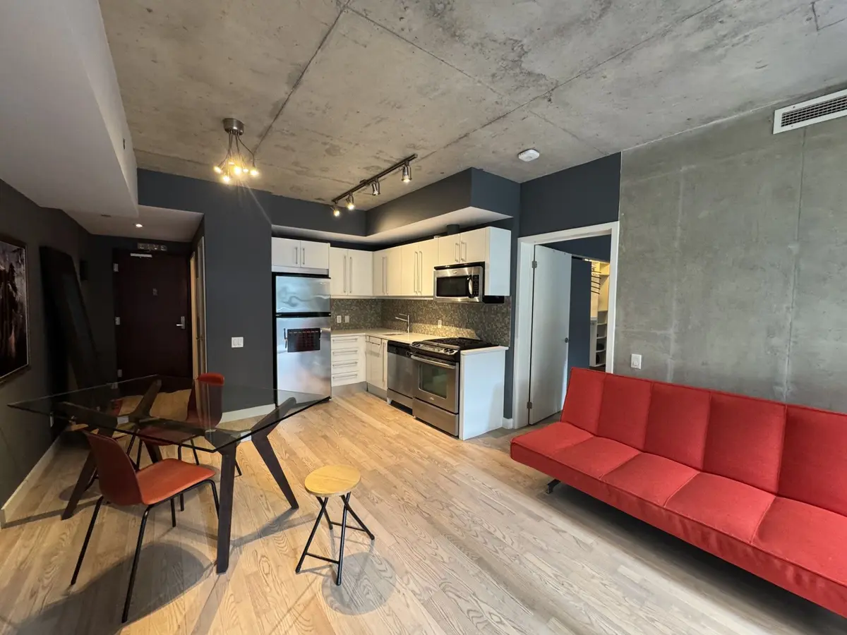 25 Oxley ST #413, Toronto C01, ON M5V 2J5