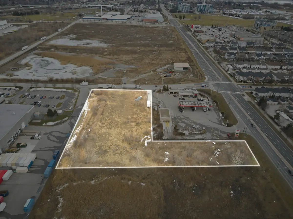 100 Montecorte ST, Whitby, ON L1N 0B6