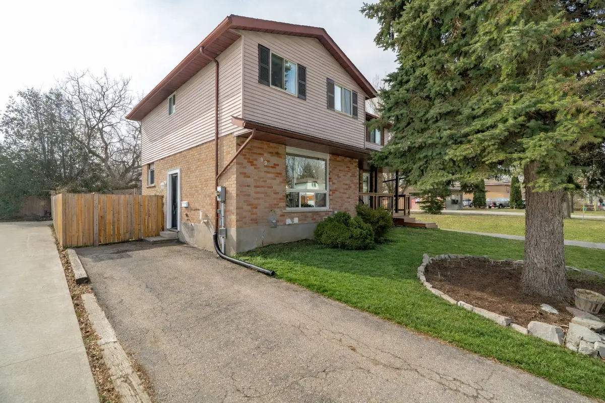 99 Emma ST, Guelph, ON N1E 1V1