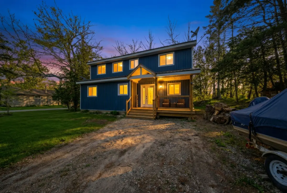 135 Camp LN, Tweed, ON K0K 3J0