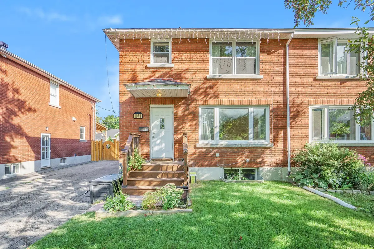 1071 Aldea AVE, Billings Bridge - Riverside Park And Area, ON K1H 8B8