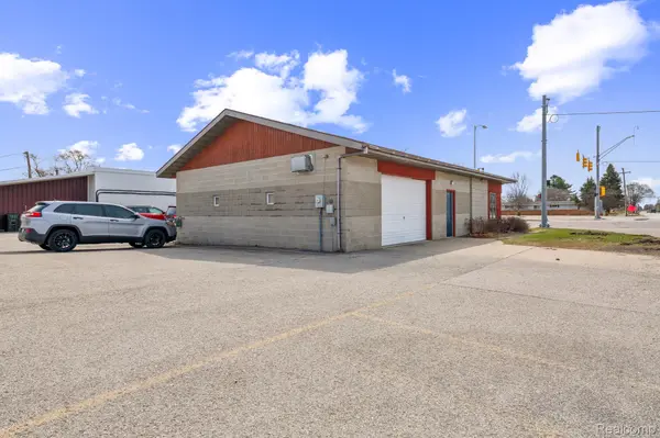 2430 Ludington ST, Escanaba, MI 49829