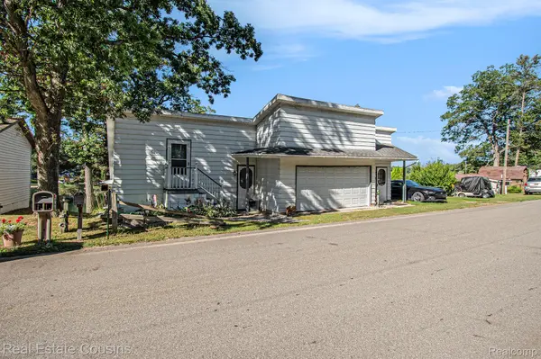 1734 Forest RD, Harrison, MI 48625