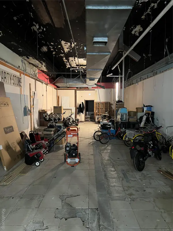 22 North Saginaw Street, Pontiac, MI 48342