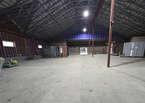 935 W M 36, Pinckney Village, MI 48169