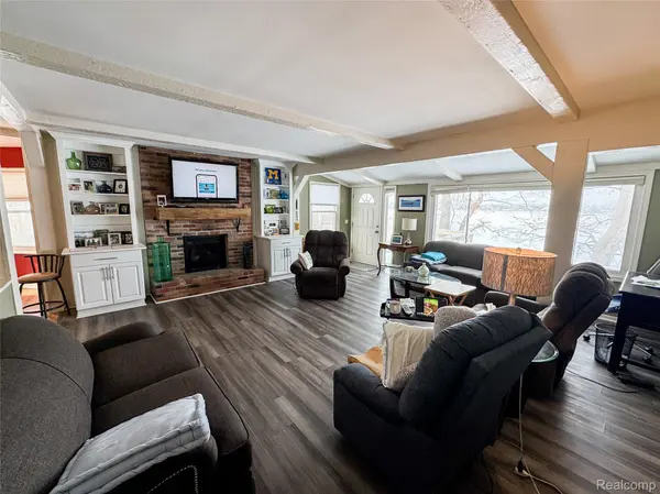 4028 Loon Lake CT, Fenton Charter Township, MI 48451