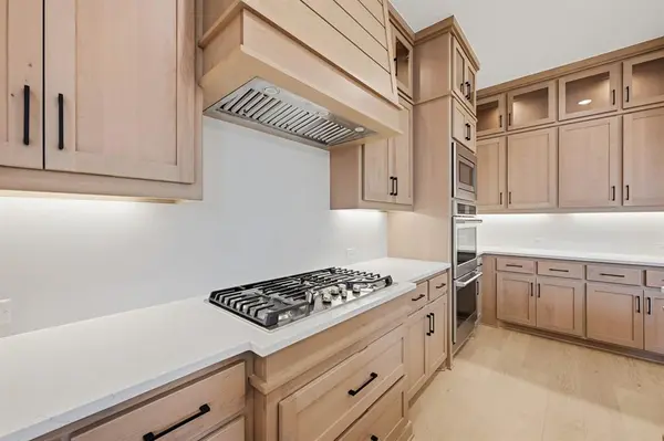 4312 Sandbrock Parkway, Aubrey, TX 76227