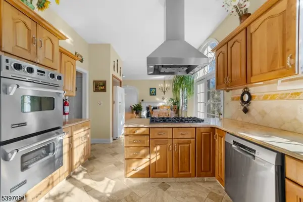 38 Larsen Rd, East Amwell Twp., NJ 08551