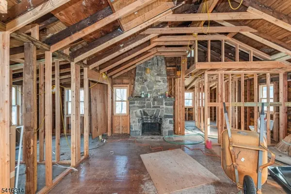 18 Oak Ln M, Montville Twp., NJ 07045