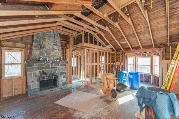 18 Oak Ln M, Montville Twp., NJ 07045