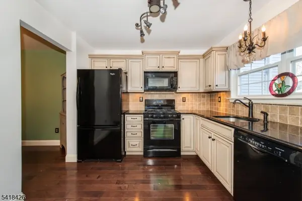 78 Hickory Way, Mount Arlington Boro, NJ 07856