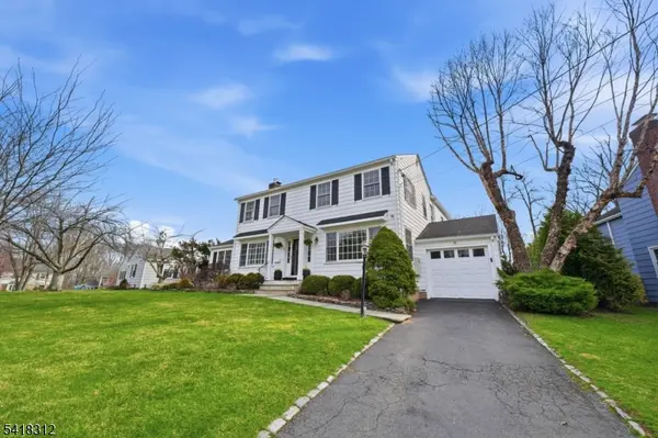 8 Dunnder Dr, Summit City, NJ 07901