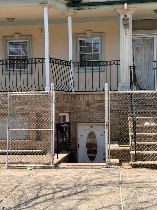 976 Madison Ave, Paterson City, NJ 07501