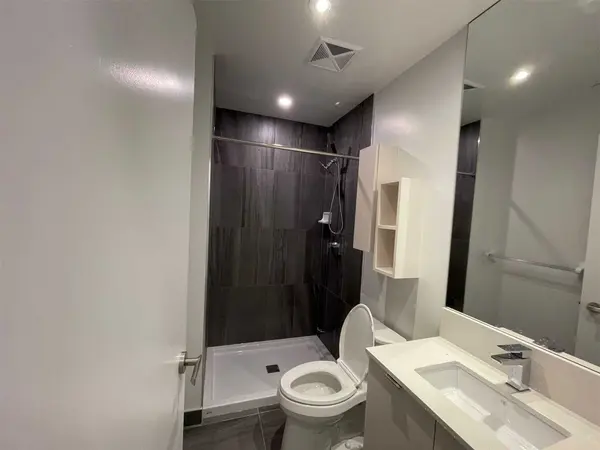 195 Redpath AVE #2912, Toronto C10, ON M4P 0E4