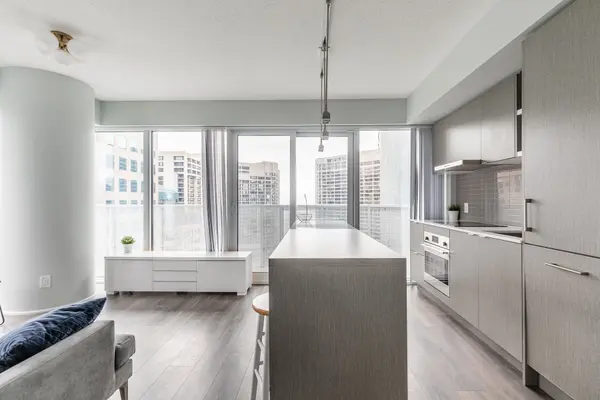 88 Harbour ST #2507, Toronto C01, ON M5J 1B7