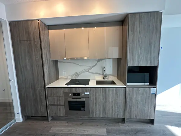 180 Front ST E #3608, Toronto C08, ON M5A 0A9