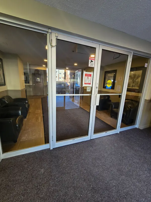 5235 Finch AVE E #214, Toronto E07, ON M1S 5X3