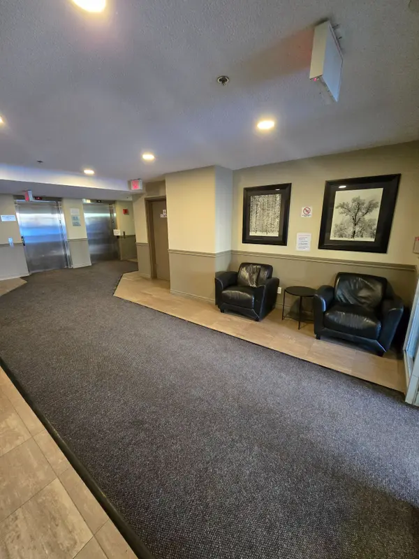 5235 Finch AVE E #214, Toronto E07, ON M1S 5X3